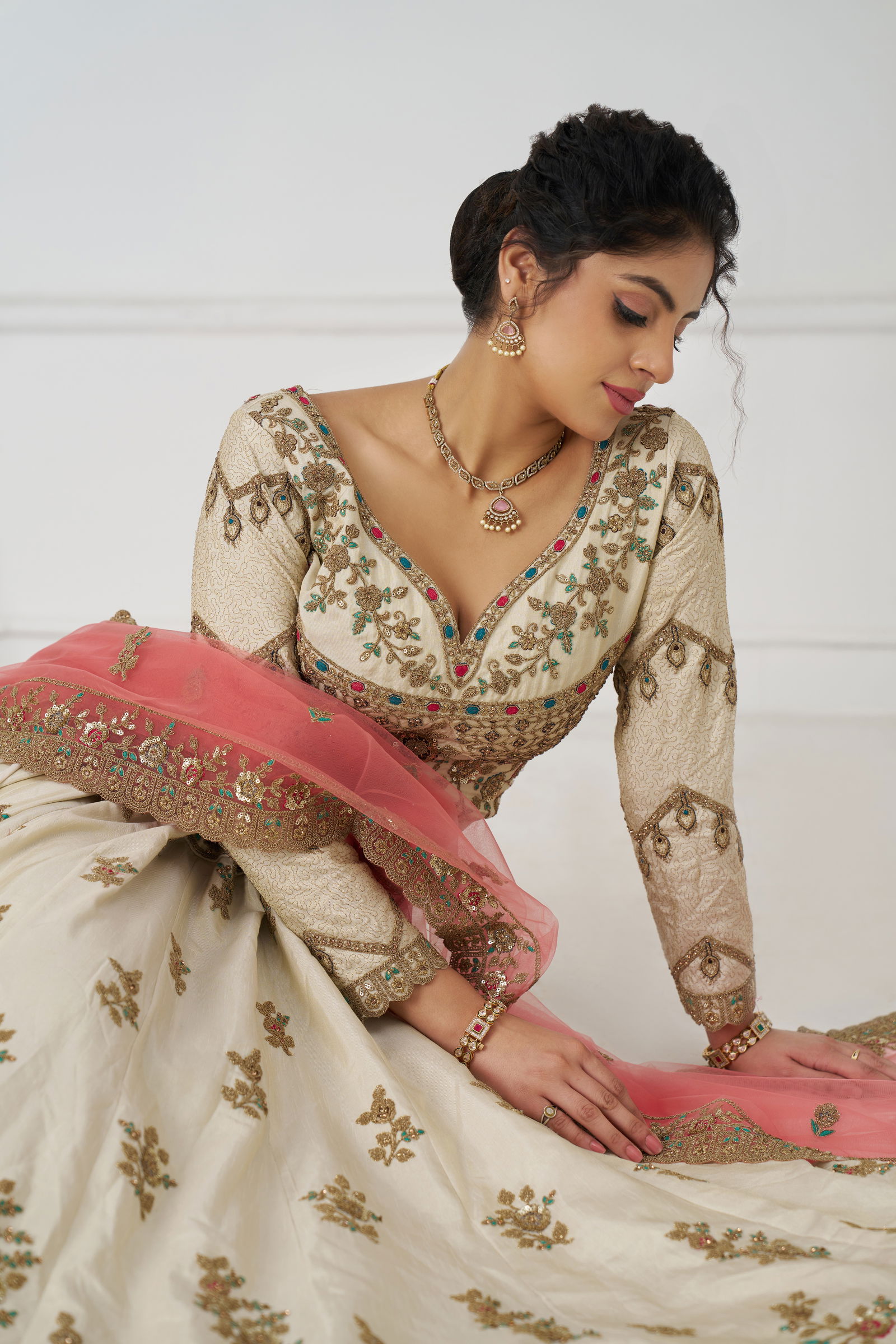 Kf 07 White Zari Silk Embroidered Designer Bridal Lehenga Bulk Orders In India